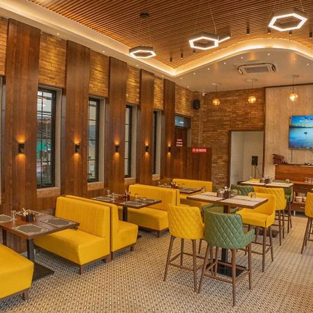 Hotel Seven Oaks Navi Mumbai Ngoại thất bức ảnh