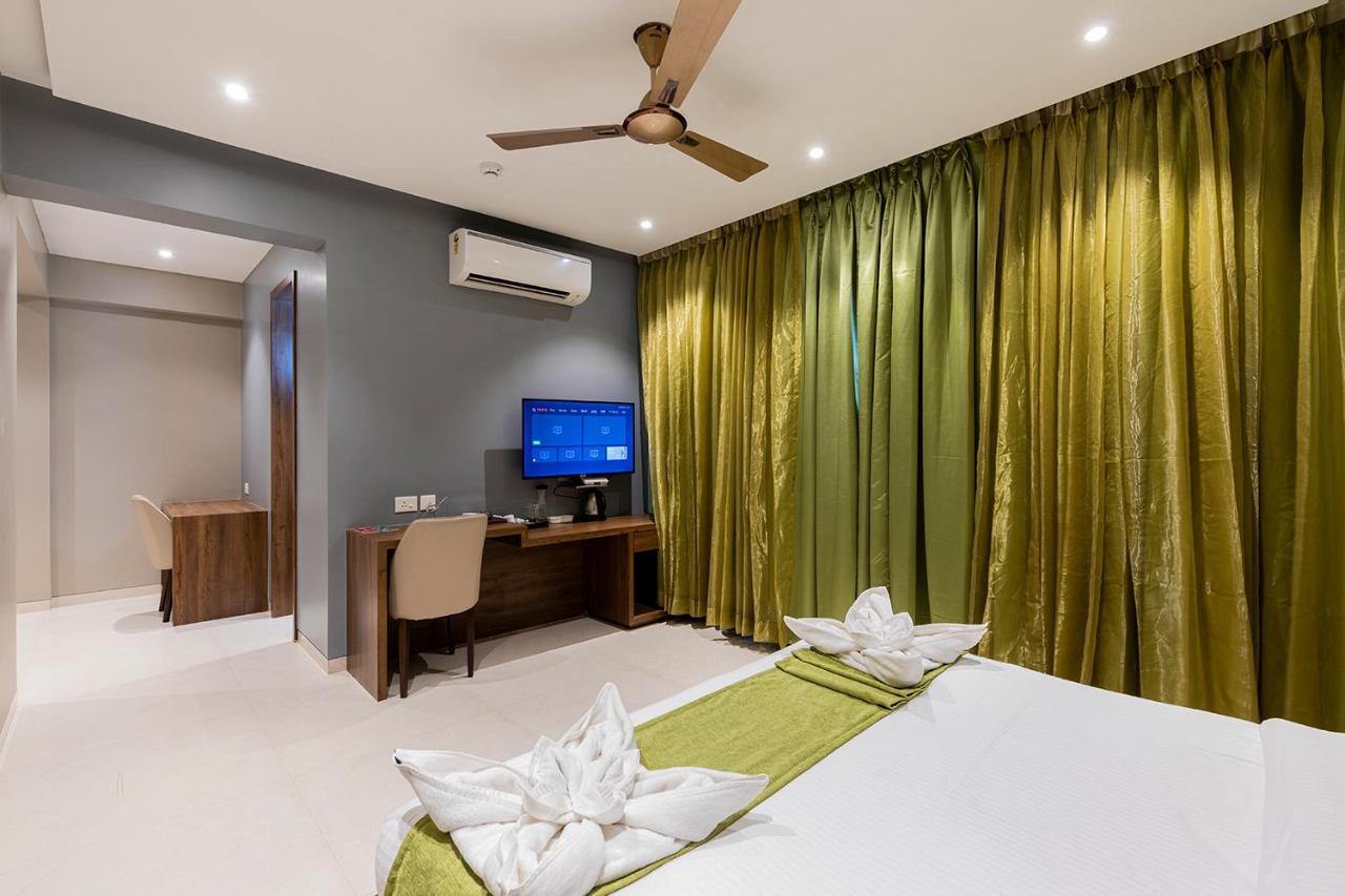 Hotel Seven Oaks Navi Mumbai Ngoại thất bức ảnh