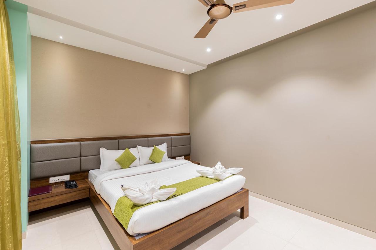 Hotel Seven Oaks Navi Mumbai Ngoại thất bức ảnh