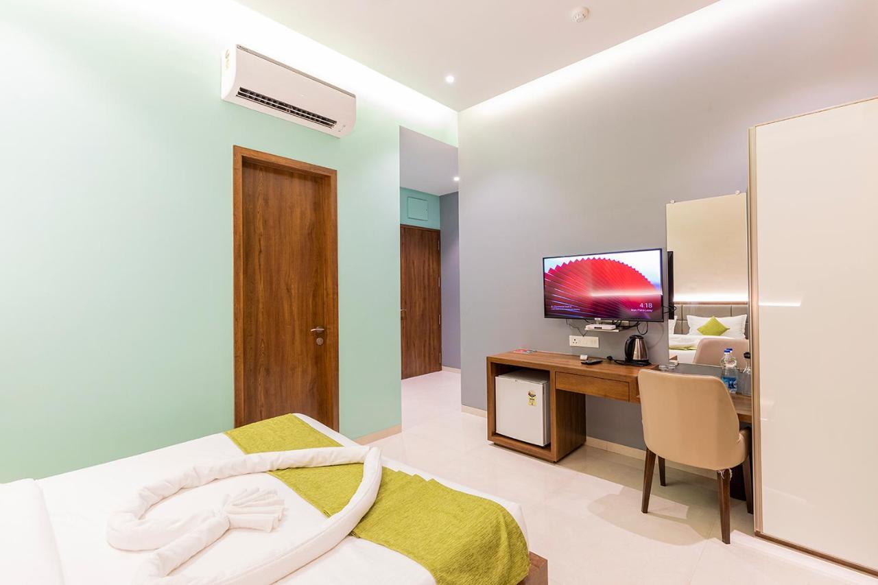 Hotel Seven Oaks Navi Mumbai Ngoại thất bức ảnh